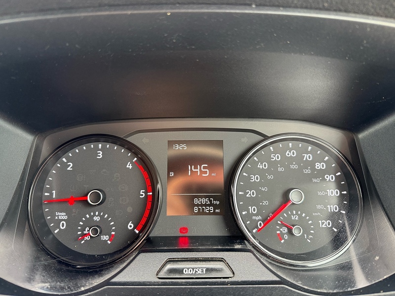 Volkswagen 2.0 TDi CR30 Startline L2 H3 MWB PANEL VAN - WHITE 2.0 5dr Panel Van Manual Diesel