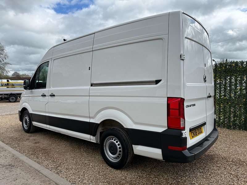 Volkswagen 2.0 TDi CR30 Startline L2 H3 MWB PANEL VAN - WHITE 2.0 5dr Panel Van Manual Diesel