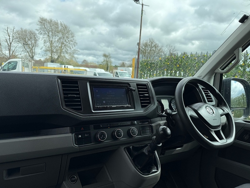 Volkswagen 2.0 TDi CR30 Startline L2 H3 MWB PANEL VAN - WHITE 2.0 5dr Panel Van Manual Diesel