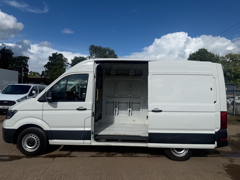 Volkswagen 2.0 TDi CR30 Startline L2 H3 MWB PANEL VAN - WHITE 2.0 5dr Panel Van Manual Diesel