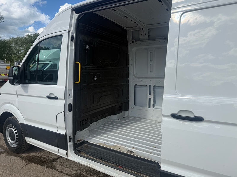 Volkswagen 2.0 TDi CR30 Startline L2 H3 MWB PANEL VAN - WHITE 2.0 5dr Panel Van Manual Diesel