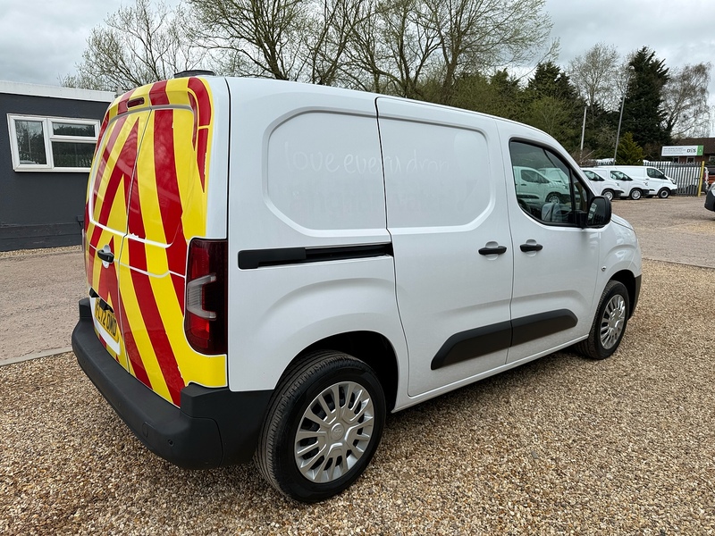 Toyota 1.5 BlueHDi Icon L1 H1 SWB PANEL VAN - WHITE