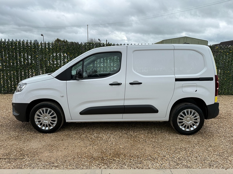 Toyota 1.5 BlueHDi Icon L1 H1 SWB PANEL VAN - WHITE
