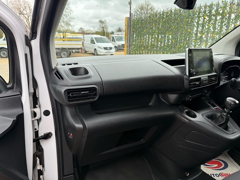 Toyota 1.5 BlueHDi Icon L1 H1 SWB PANEL VAN - WHITE