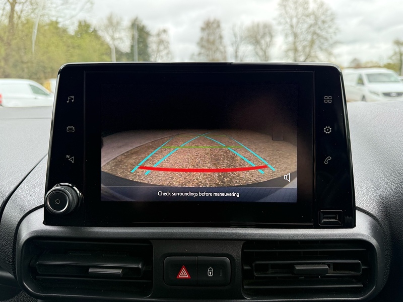 Toyota 1.5 BlueHDi Icon L1 H1 SWB PANEL VAN - WHITE