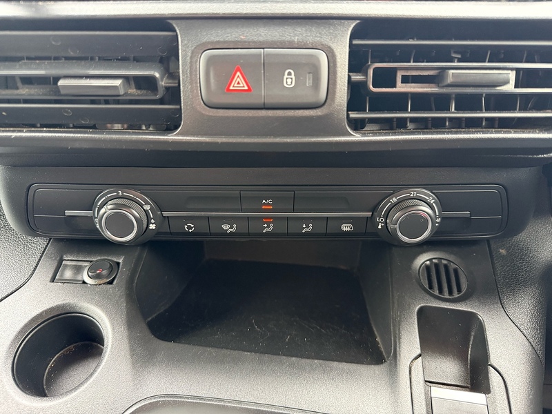 Toyota 1.5 BlueHDi Icon L1 H1 SWB PANEL VAN - WHITE