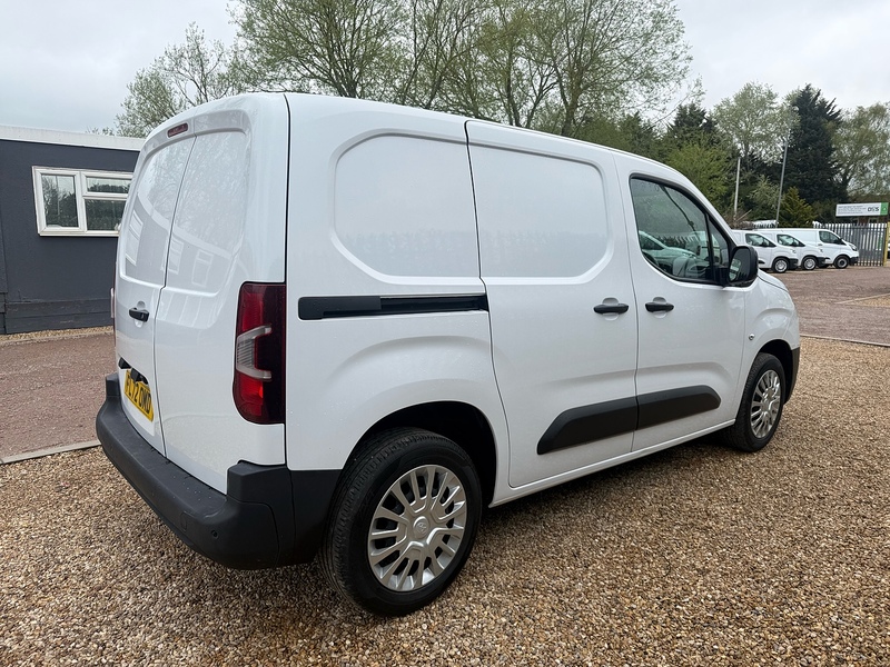 Toyota 1.5 BlueHDi Icon L1 H1 SWB PANEL VAN - WHITE