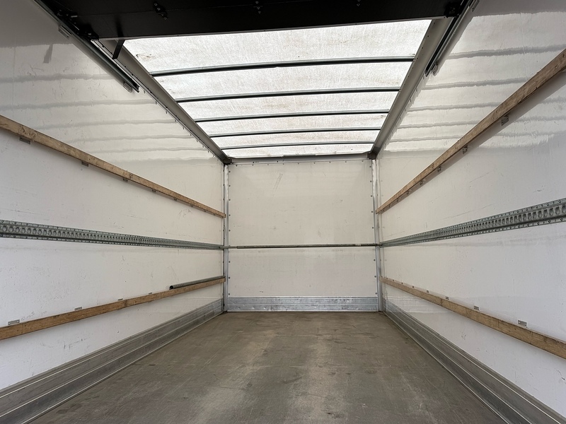 DAF Box Van With Taillift 7.5 Ton Manual 4 X 2 4.5 Box Van Diesel