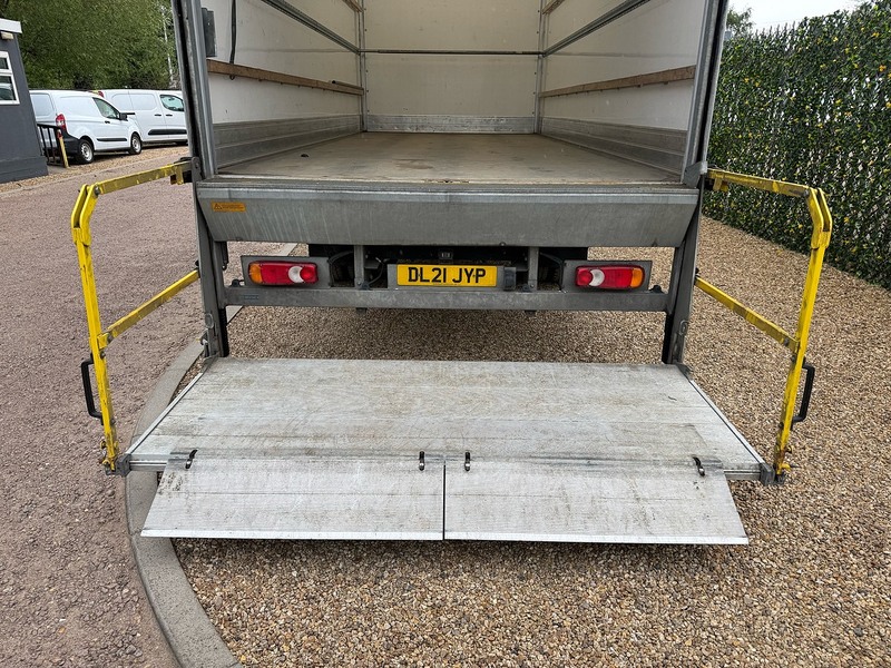 DAF Box Van With Taillift 7.5 Ton Manual 4 X 2 4.5 Box Van Diesel