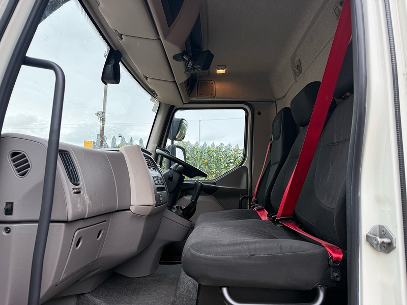 DAF Box Van With Taillift 7.5 Ton Manual 4 X 2 4.5 Box Van Diesel