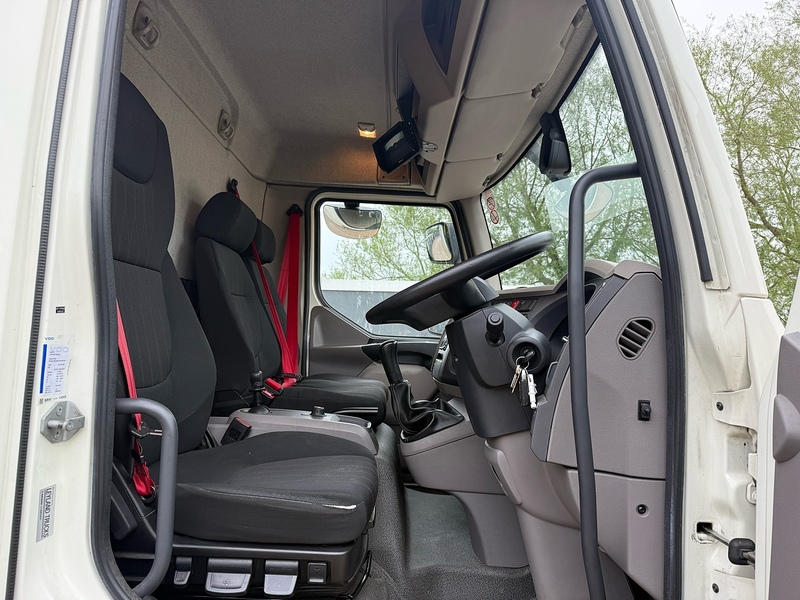 DAF Box Van With Taillift 7.5 Ton Manual 4 X 2 4.5 Box Van Diesel