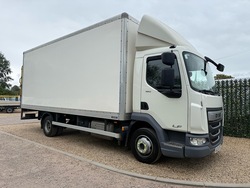 DAF Box Van With Taillift 7.5 Ton Manual 4 X 2 4.5 Box Van Diesel
