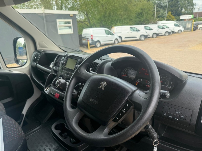 Peugeot BlueHDi 335 Built for Business L3 LWB LO LOADER LUTON VAN - WHITE