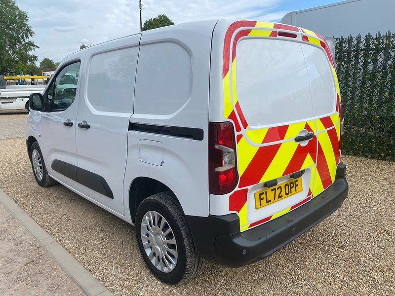 Toyota 1.5 BlueHDi Icon L1 H1 SWB PANEL VAN - WHITE