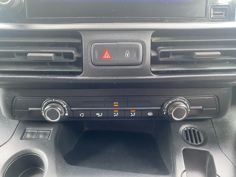 Toyota 1.5 BlueHDi Icon L1 H1 SWB PANEL VAN - WHITE