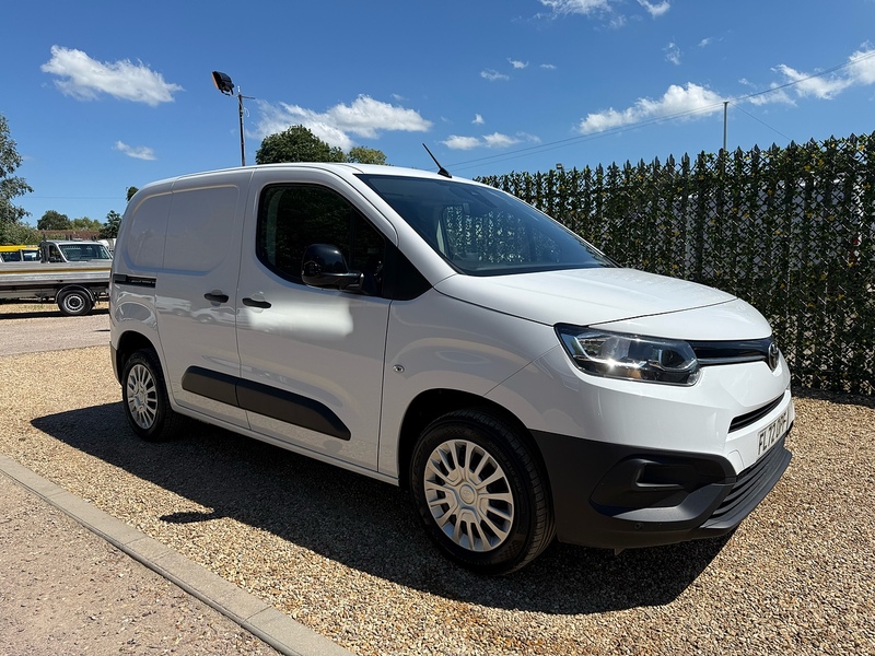 Toyota 1.5 BlueHDi Icon L1 H1 SWB PANEL VAN - WHITE