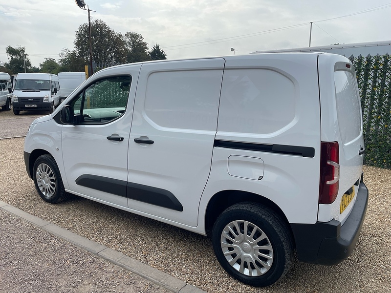 Toyota 1.5 BlueHDi Icon L1 H1 SWB PANEL VAN - WHITE