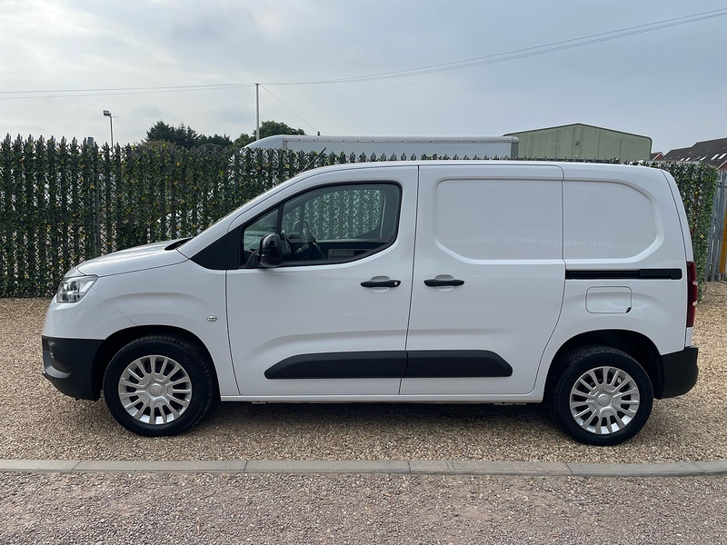 Toyota 1.5 BlueHDi Icon L1 H1 SWB PANEL VAN - WHITE