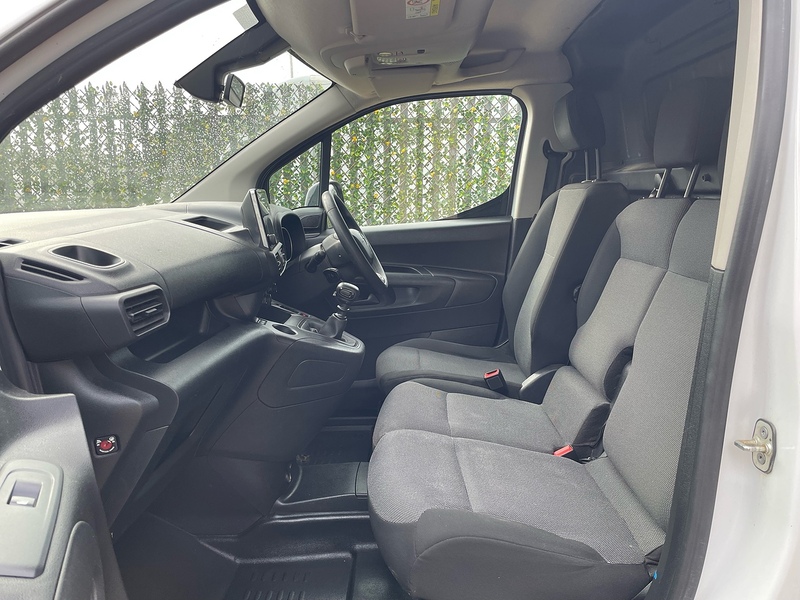 Toyota 1.5 BlueHDi Icon L1 H1 SWB PANEL VAN - WHITE