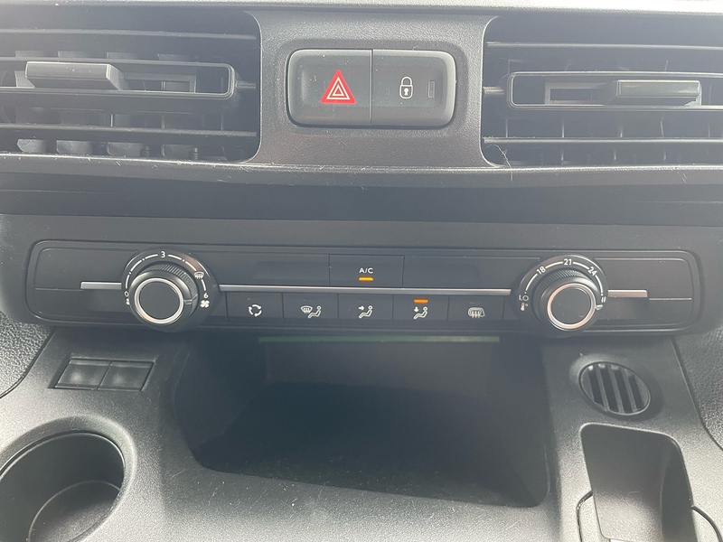 Toyota 1.5 BlueHDi Icon L1 H1 SWB PANEL VAN - WHITE