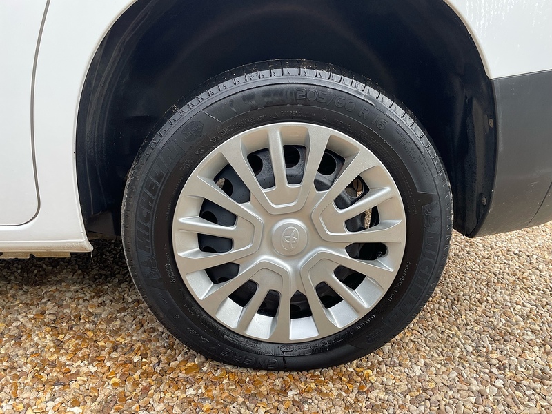 Toyota 1.5 BlueHDi Icon L1 H1 SWB PANEL VAN - WHITE