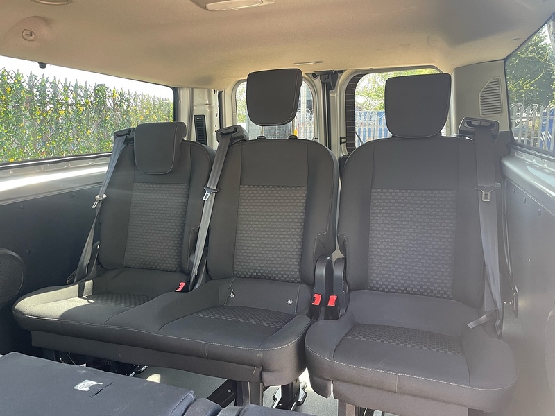 Ford 320 2.0 EcoBlue Trend L2 H1 LWB MINIBUS - 9 SEATS