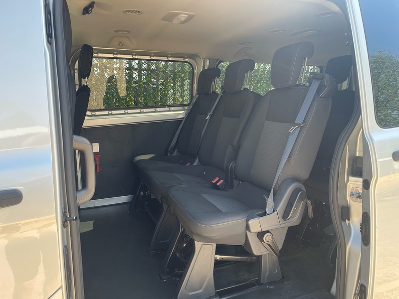 Ford 320 2.0 EcoBlue Trend L2 H1 LWB MINIBUS - 9 SEATS