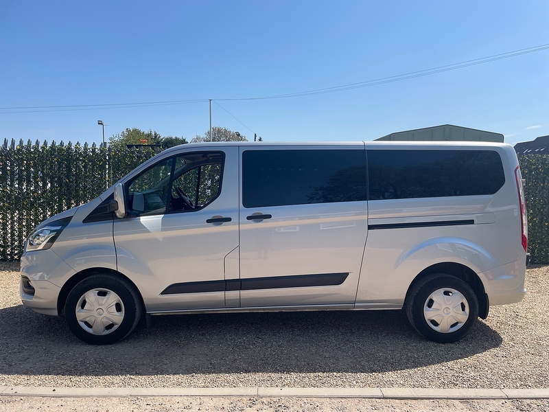 Ford 320 2.0 EcoBlue Trend L2 H1 LWB MINIBUS - 9 SEATS