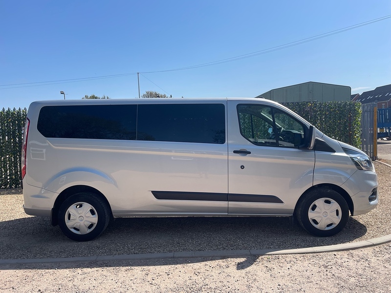 Ford 320 2.0 EcoBlue Trend L2 H1 LWB MINIBUS - 9 SEATS