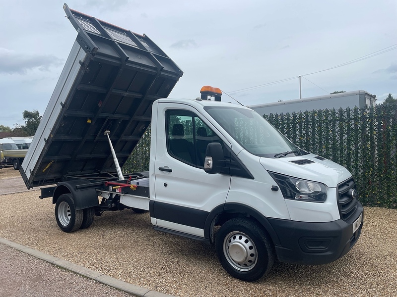 Ford 350 2.0 EcoBlue Leader MWB TIPPER - WHITE