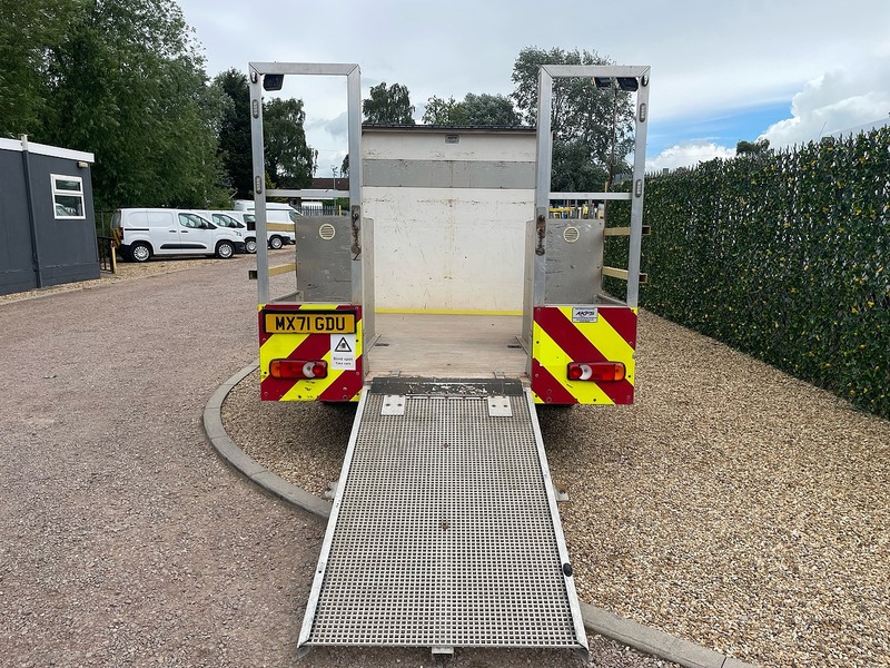 Peugeot 2.2 BlueHDi 335 L3 LWB LOW & GO TAIL RAMP - PLANT TRUCK