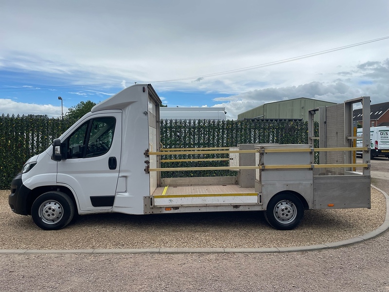 Peugeot 2.2 BlueHDi 335 L3 LWB LOW & GO TAIL RAMP - PLANT TRUCK