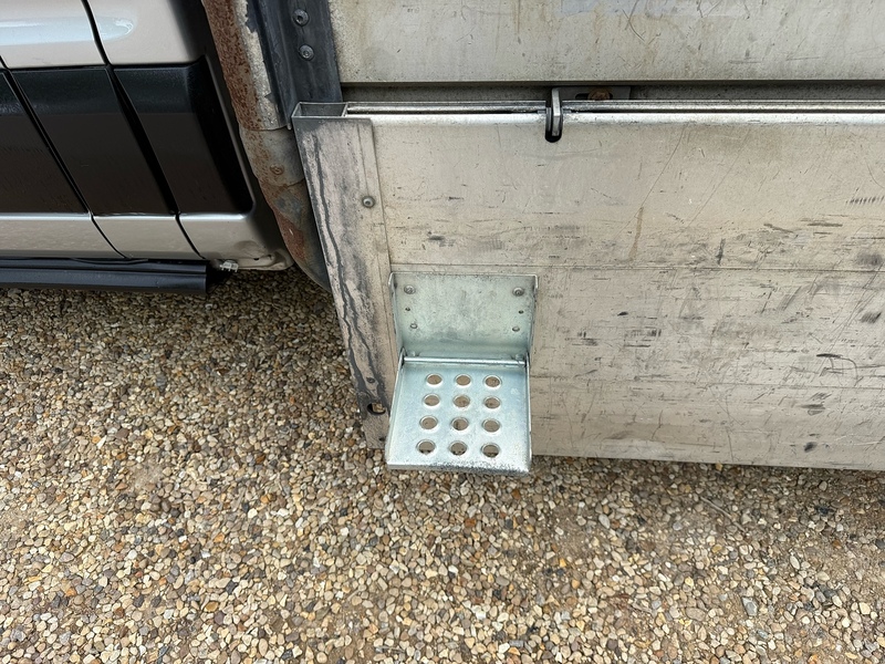 Ford 350 2.0 EcoBlue Leader L4 XLWB DROPSIDE  - SILVER