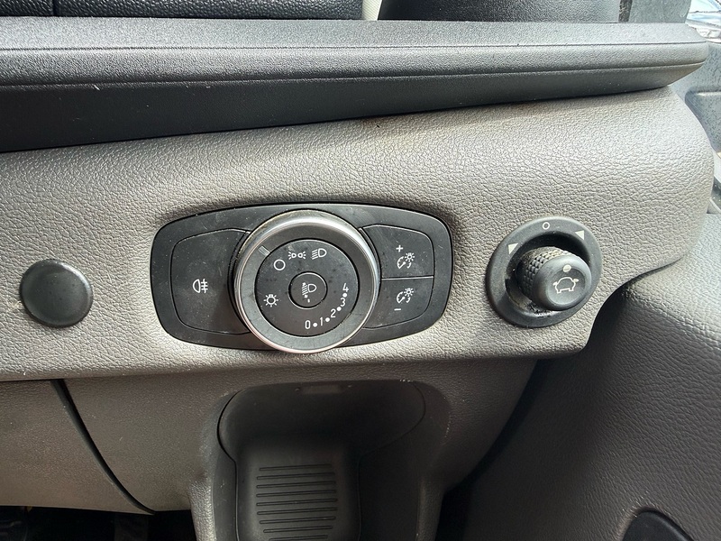 Ford 350 2.0 EcoBlue Leader L4 XLWB DROPSIDE  - SILVER