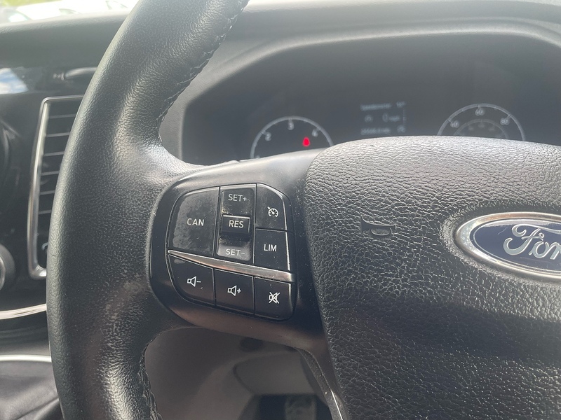Ford 300 EcoBlue Limited L1 H2 PANEL VAN 2.0 5dr Panel Van Manual Diesel