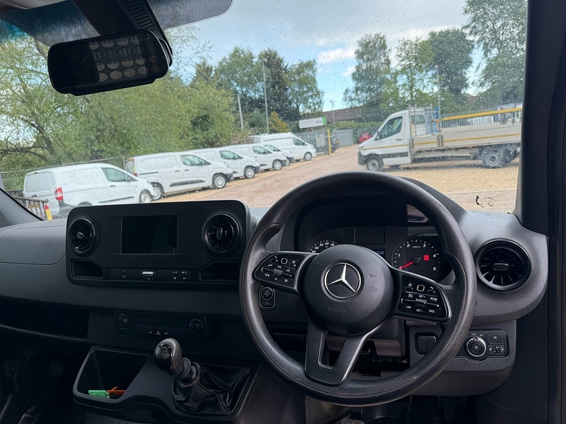 Mercedes-Benz 315 CDI Progressive 2.0 LWB 14FT DROPSIDE 2.0 2dr Dropside Manual Diesel