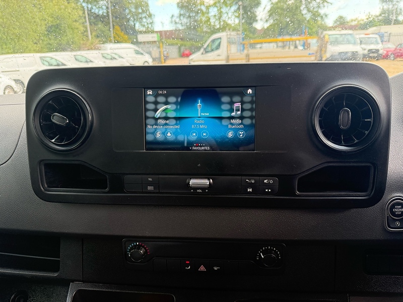 Mercedes-Benz 315 CDI Progressive 2.0 LWB 14FT DROPSIDE 2.0 2dr Dropside Manual Diesel
