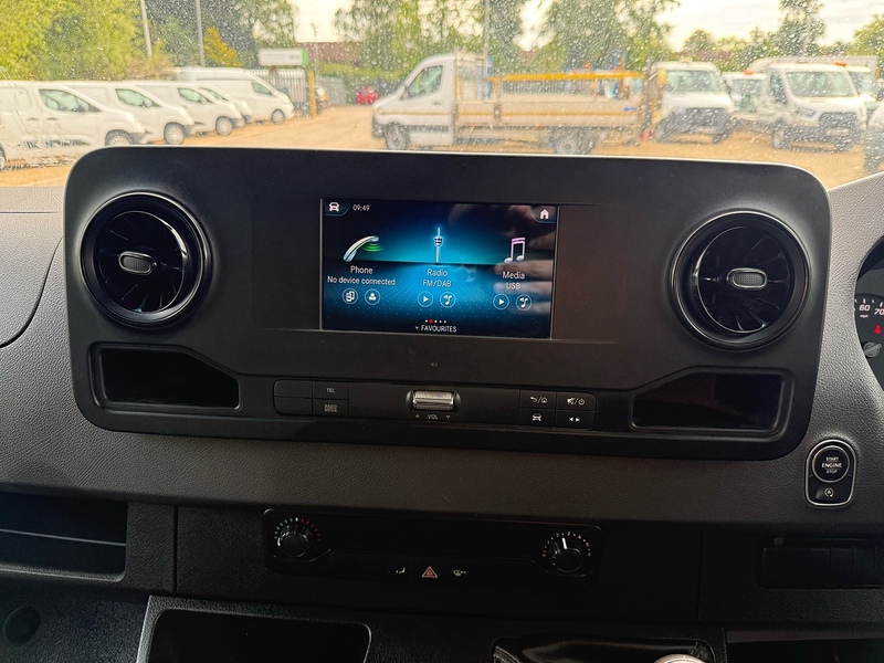 Mercedes-Benz 314 2.1 CDI L3 LWB DOUBLE CAB TIPPER - STORAGE CAB