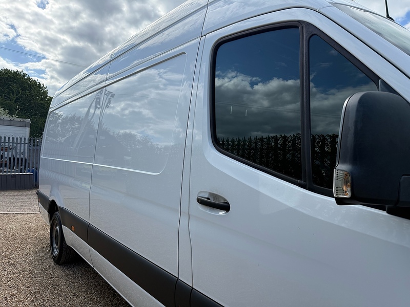 Mercedes-Benz 315 CDI Progressive 2.0 L3 LWB PANEL VAN - WHITE