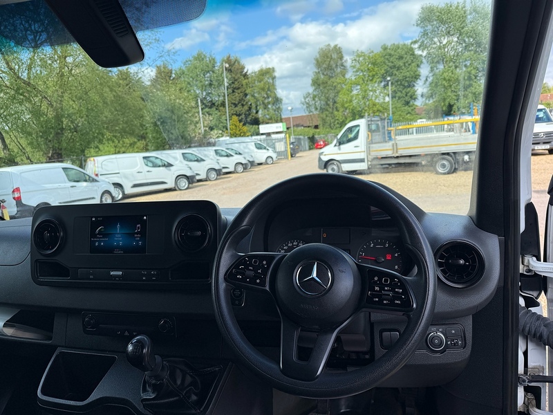 Mercedes-Benz 315 CDI Progressive 2.0 L3 LWB PANEL VAN - WHITE