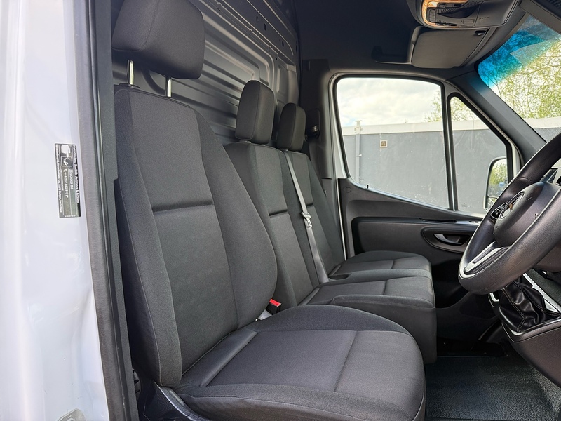 Mercedes-Benz 315 CDI Progressive 2.0 L3 LWB PANEL VAN - WHITE