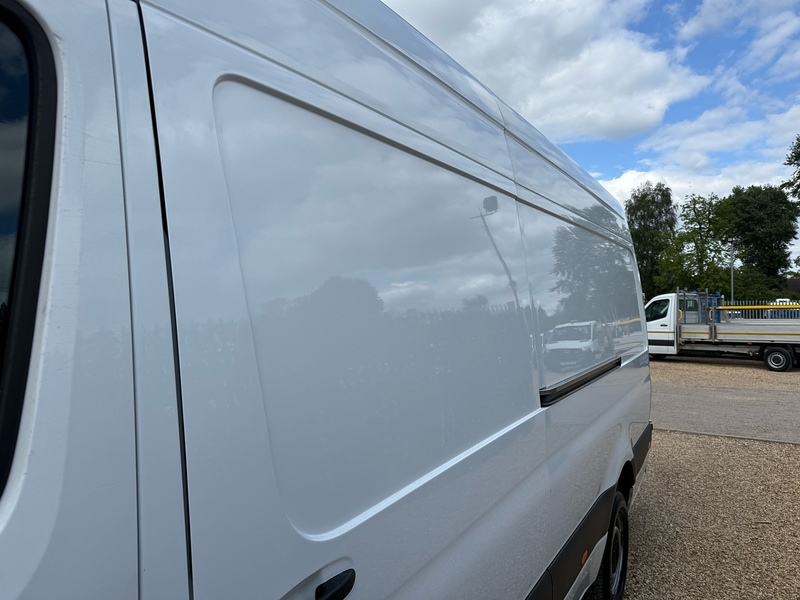 Mercedes-Benz 315 CDI Progressive 2.0 L3 LWB PANEL VAN - WHITE