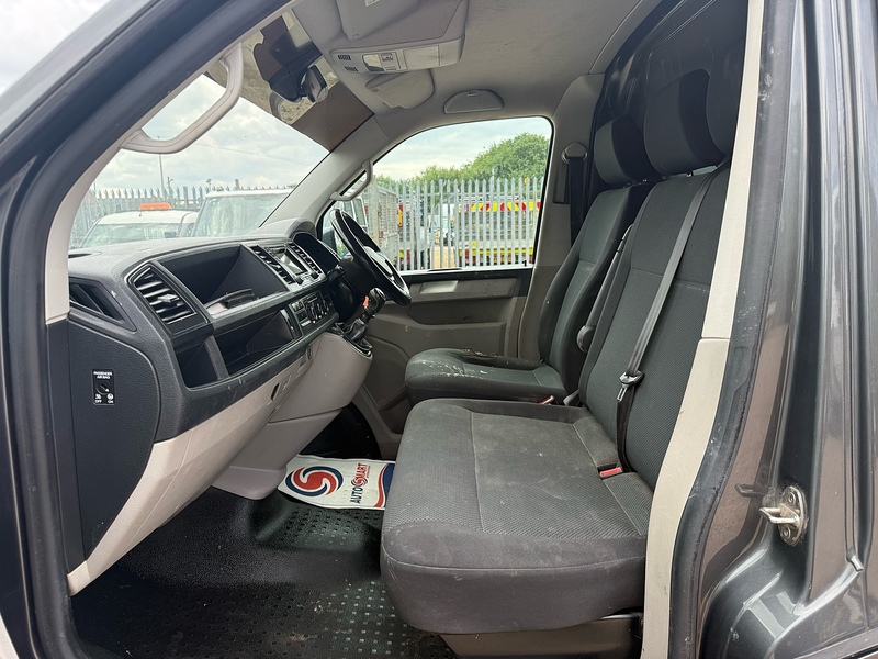 Volkswagen TDI T28 BlueMotion Tech Highline 2.0 L1 H1 SWB PANEL VAN - GREY