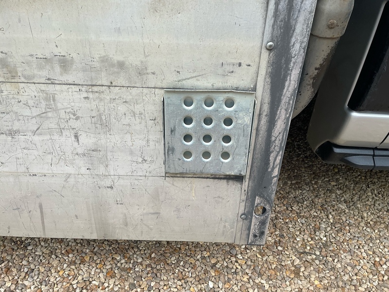 Ford 350 2.0 EcoBlue Leader L4 XLWB DROPSIDE TAIL LIFT - SILVER