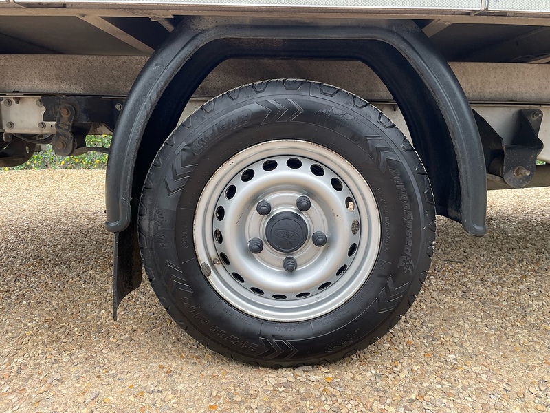 Ford 350 2.0 EcoBlue Leader L4 XLWB DROPSIDE TAIL LIFT - SILVER