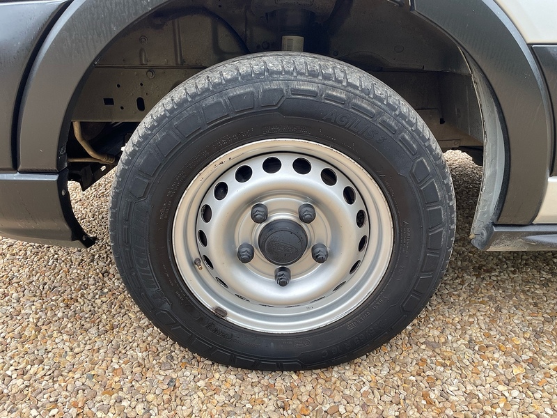 Ford 350 2.0 EcoBlue Leader L4 XLWB DROPSIDE TAIL LIFT - SILVER