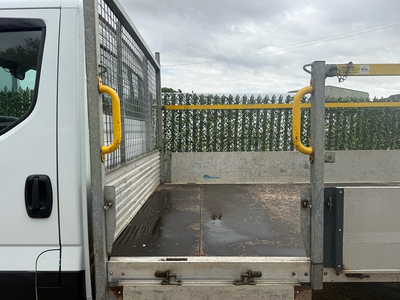 Iveco D HPI 14V 35S 3750 2.3 L3 LWB 14FT DROPSIDE - WHITE 2.3 2dr Dropside Manual Diesel