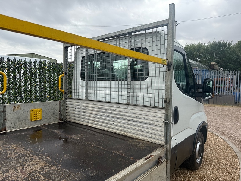 Iveco D HPI 14V 35S 3750 2.3 L3 LWB 14FT DROPSIDE - WHITE 2.3 2dr Dropside Manual Diesel