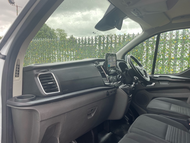Ford 300 2.0 EcoBlue Limited L1 H1 SWB PANEL VAN - WHITE