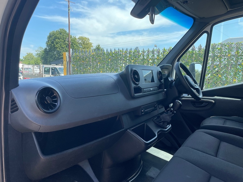 Mercedes-Benz 317 2.0 CDI Progressive L3 LWB DROPSIDE - WHITE